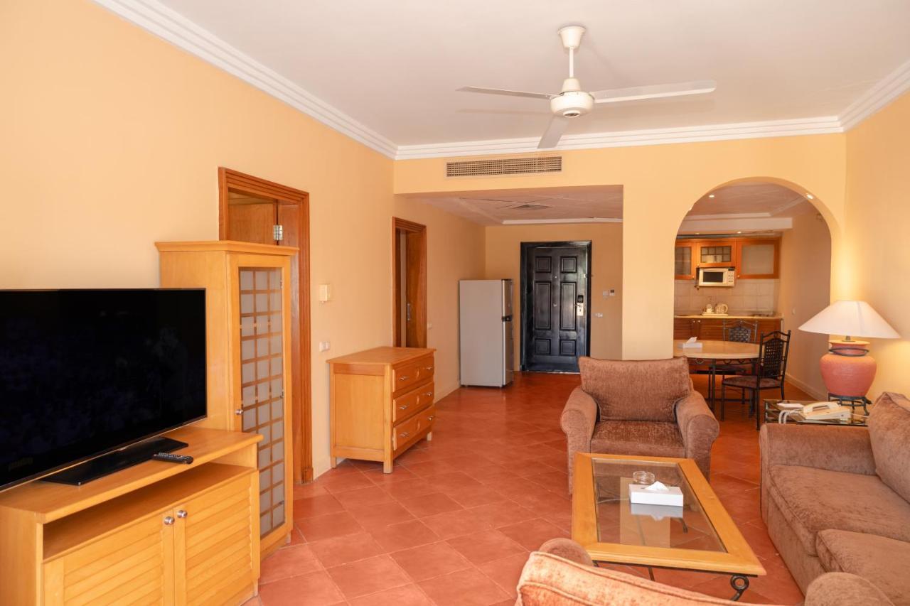 Sharm Dreams Vacation Club - Aqua Park Hotel Exterior photo A typical apartment